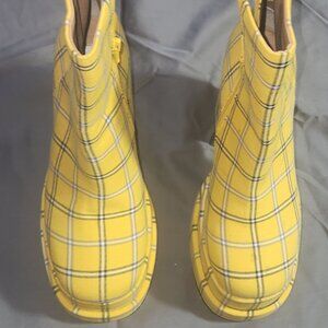 Steve Madden Yellow Plaid Cobra Platforms 5" Heels Size 8.5